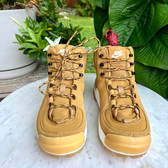 🟡🟠Nike City Classic Boot🟠🟡New - Picture 3 of 7